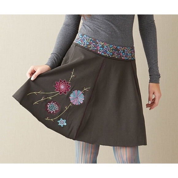 Matilda Jane Dresses & Skirts - Matilda Jane Women's Sz M Stellar Skirt Paint by Numbers Floral Embroidery Black
